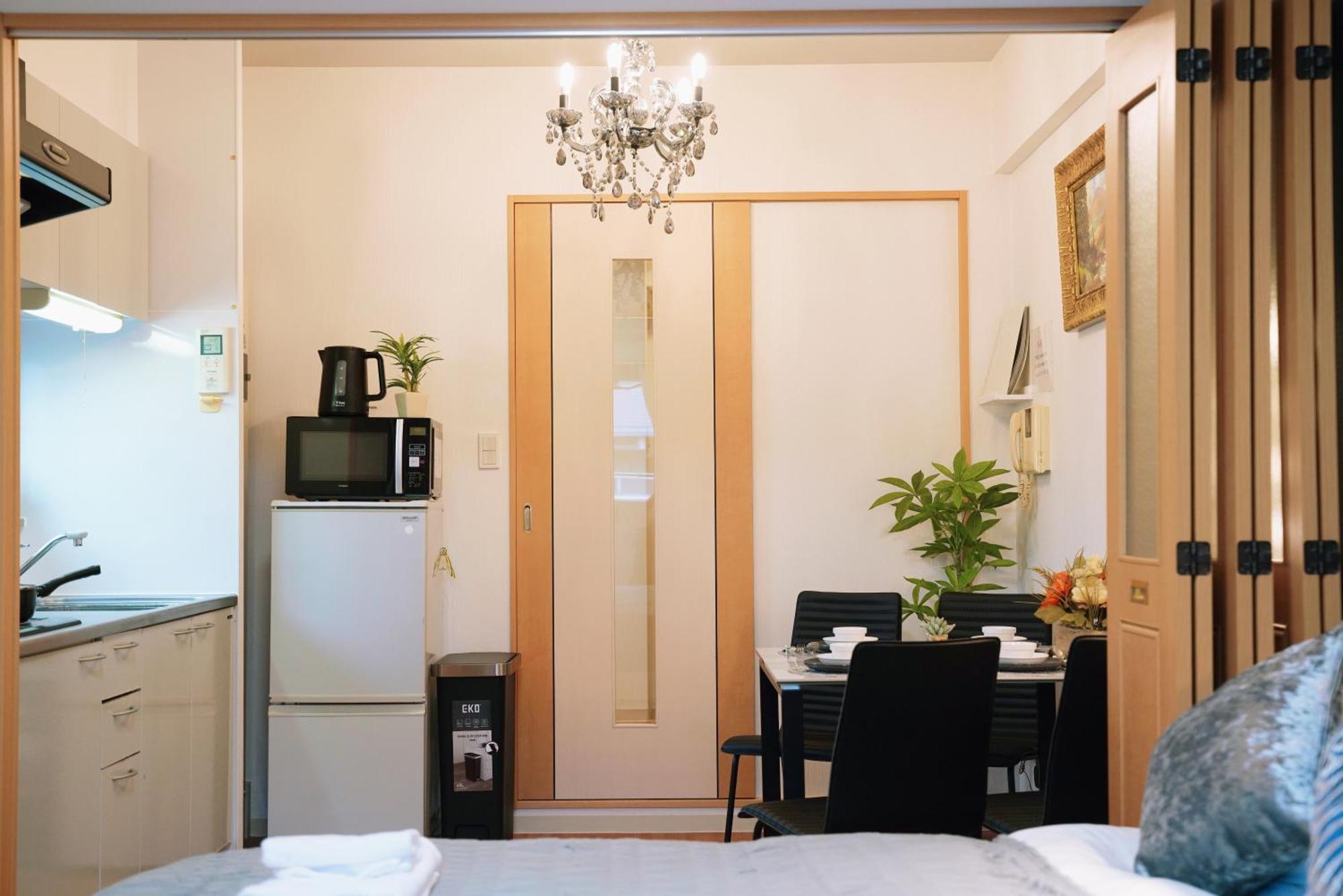Kuromon Royal Apartment Osaka Exterior foto