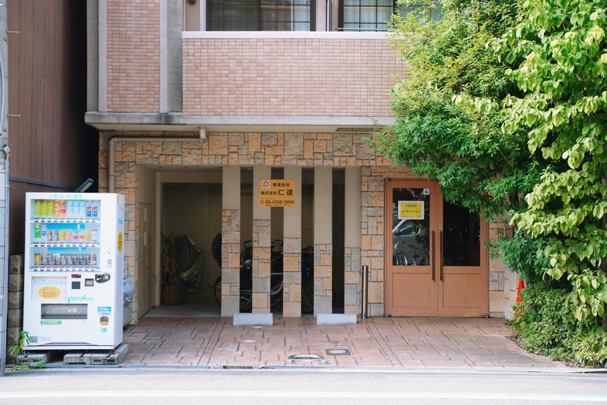 Kuromon Royal Apartment Osaka Exterior foto
